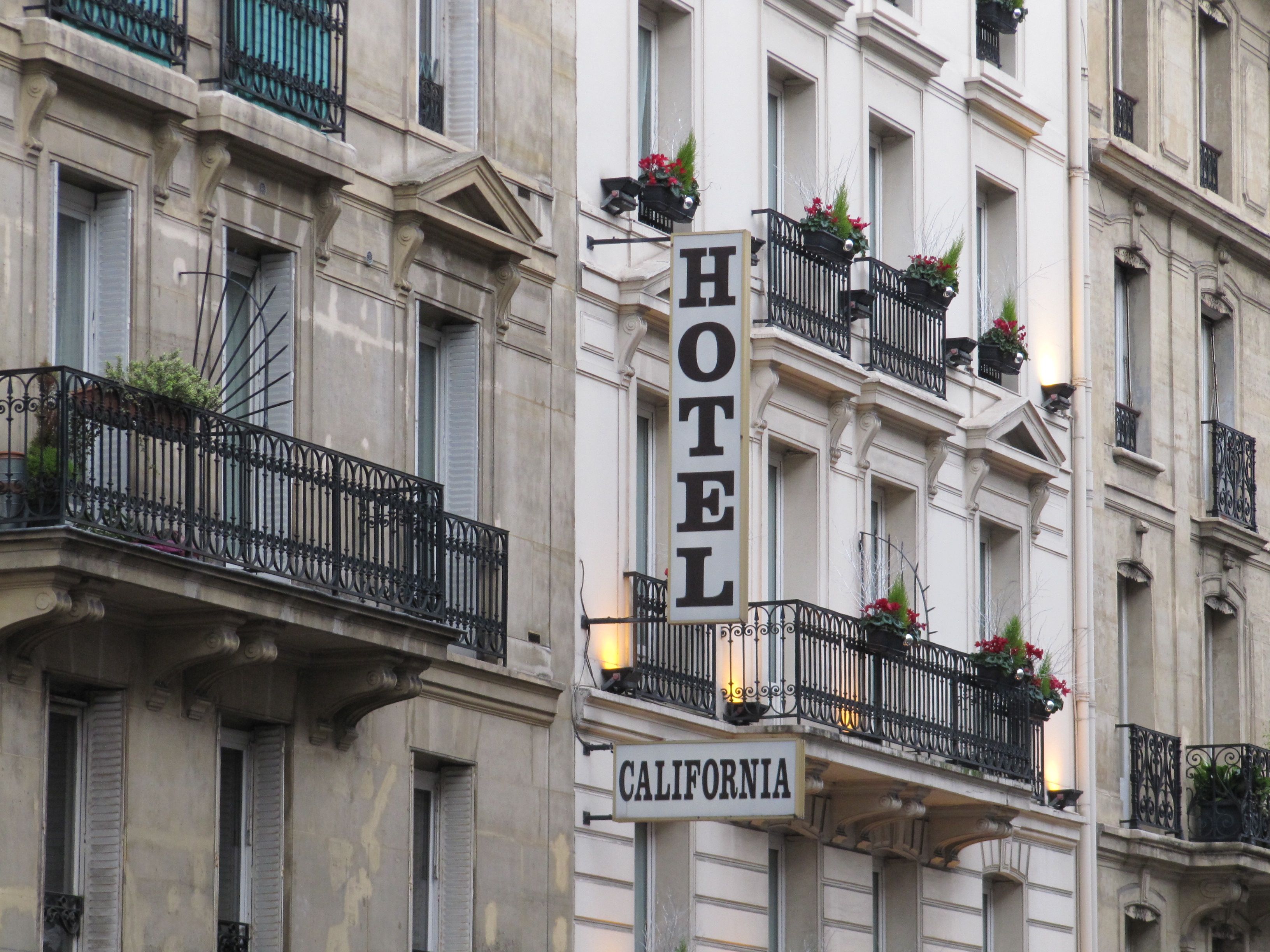 hotel california sign